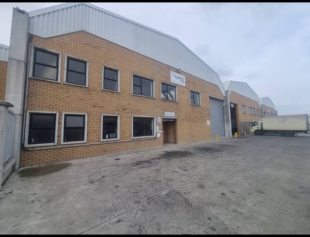 500M² WAREHOUSE TO LET IN PHILIPPI